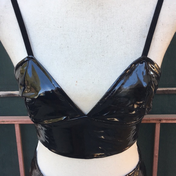💥SUPER HOT LOOKING💥PVC skirt and top NWT - Picture 2 of 8